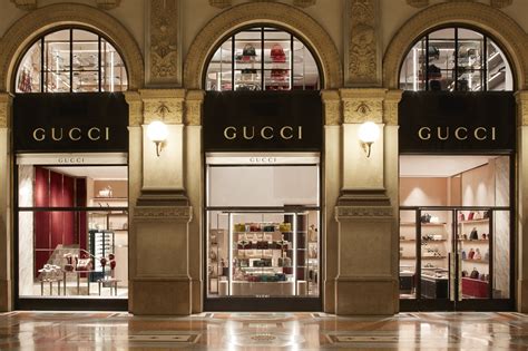 gucci outlet italy milan